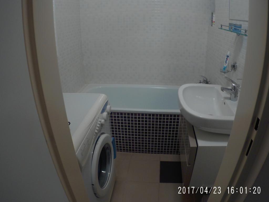 Lucas Apartment - Self Check-In Bratislava Esterno foto